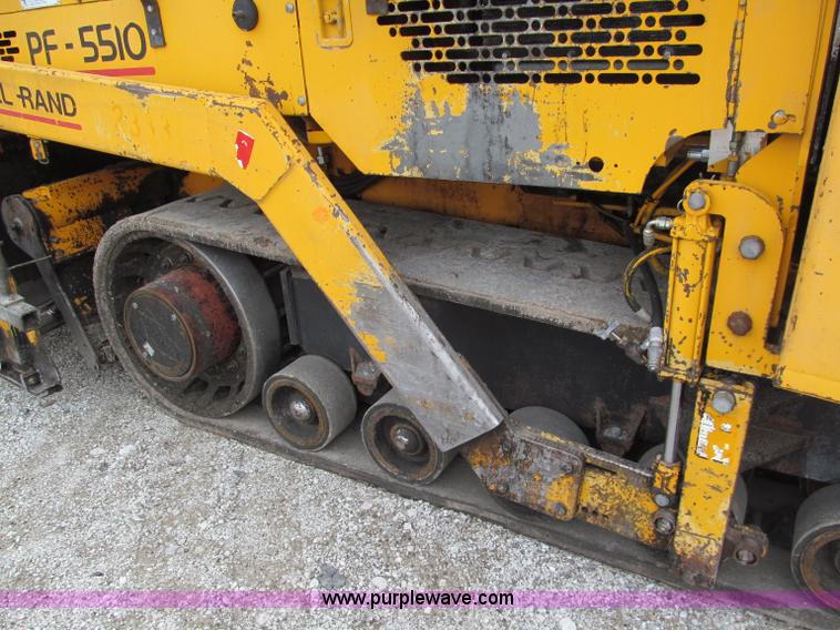 image for item E5896 2000 Blaw-Knox PF5510 paver