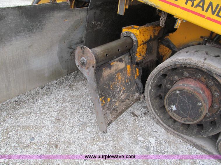 image for item E5896 2000 Blaw-Knox PF5510 paver