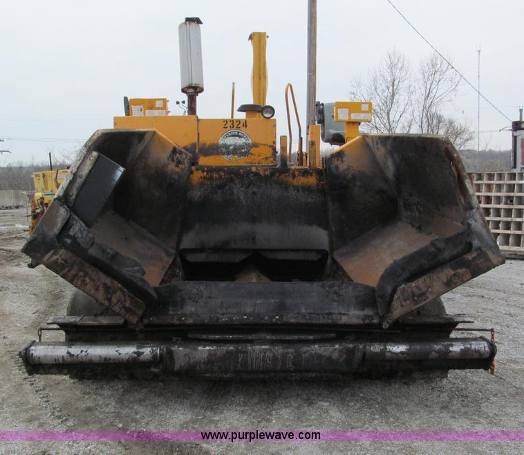 image for item E5897 1998 Blaw-Knox PF5510 paver