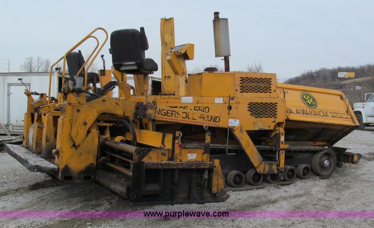 image for item E5897 1998 Blaw-Knox PF5510 paver