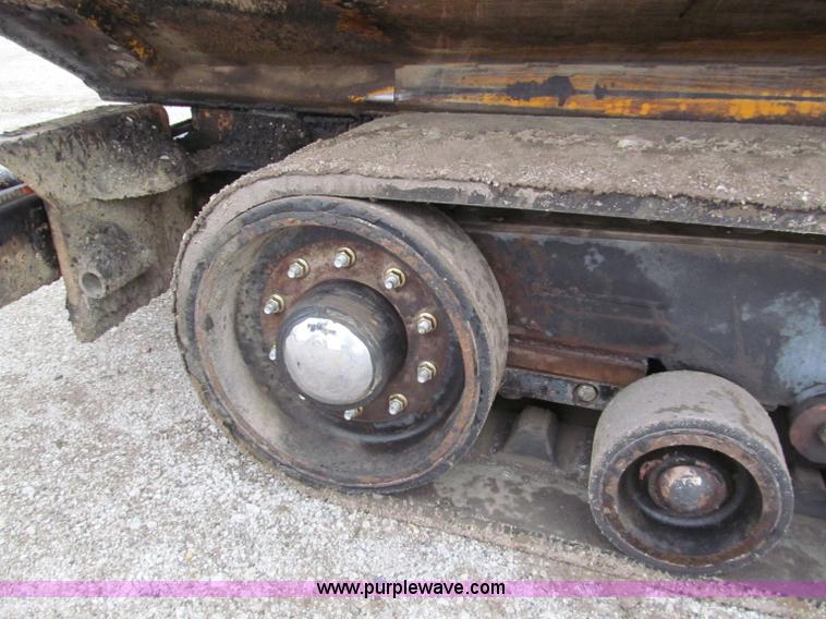 image for item E5897 1998 Blaw-Knox PF5510 paver