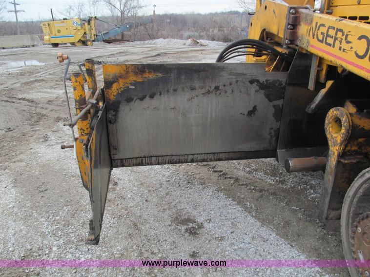 image for item E5897 1998 Blaw-Knox PF5510 paver
