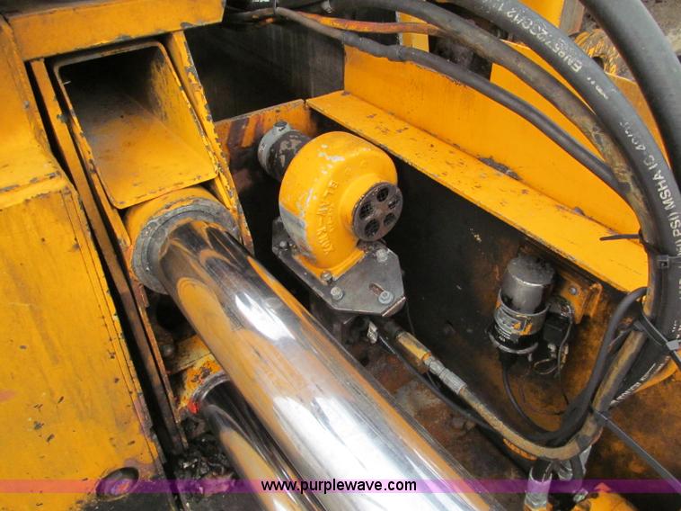 image for item E5897 1998 Blaw-Knox PF5510 paver