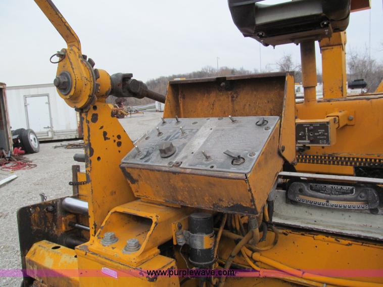 image for item E5897 1998 Blaw-Knox PF5510 paver