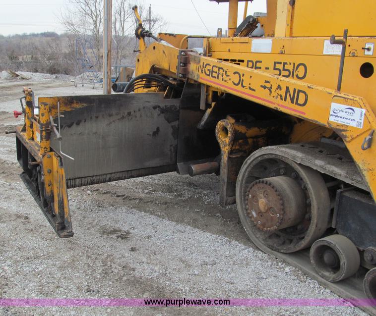 image for item E5897 1998 Blaw-Knox PF5510 paver
