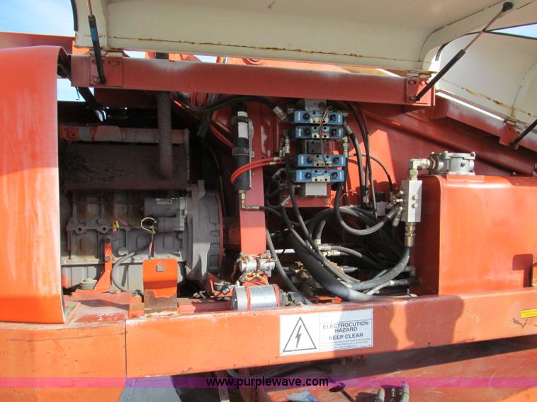 image for item E5898 1998 Snorkel TB60 boom lift