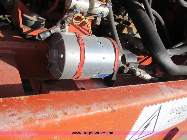 image for item E5898 1998 Snorkel TB60 boom lift