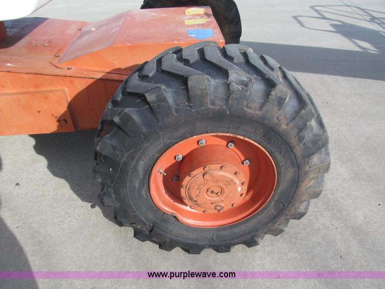image for item E5898 1998 Snorkel TB60 boom lift