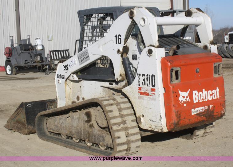 image for item F2799 2005 Bobcat T300 track skid steer