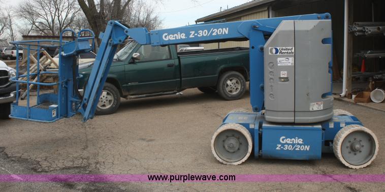 image for item F2816 2000 Genie Z-30/20N boom lift