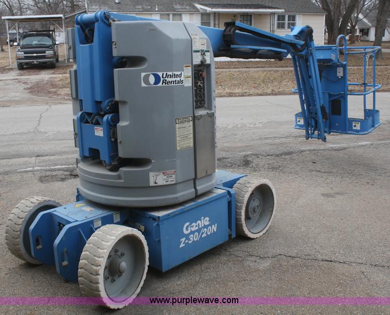 image for item F2816 2000 Genie Z-30/20N boom lift