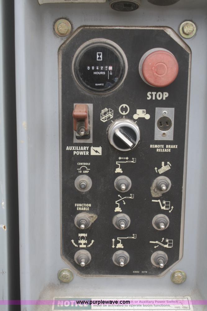 image for item F2816 2000 Genie Z-30/20N boom lift