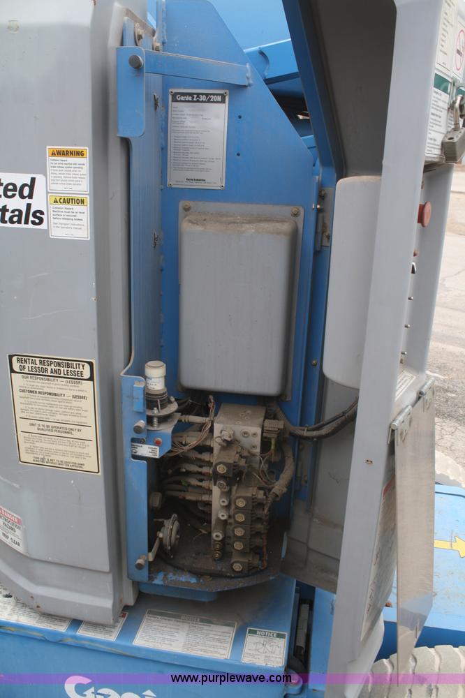 image for item F2816 2000 Genie Z-30/20N boom lift