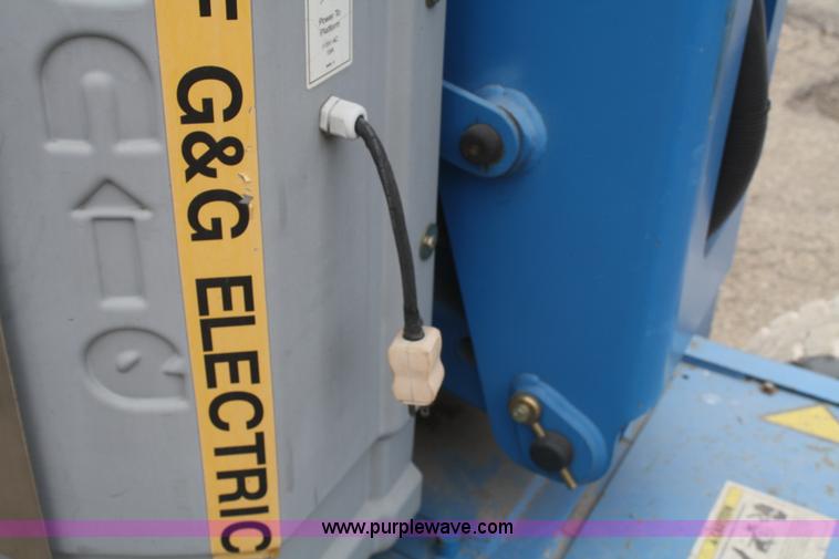 image for item F2816 2000 Genie Z-30/20N boom lift