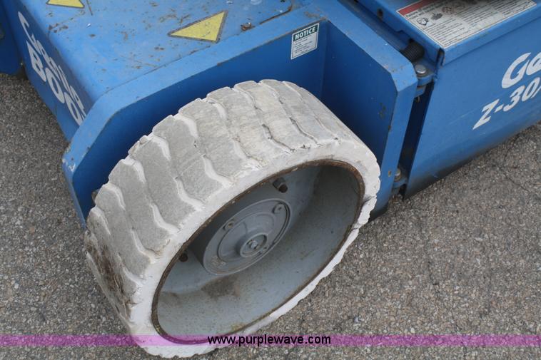 image for item F2816 2000 Genie Z-30/20N boom lift