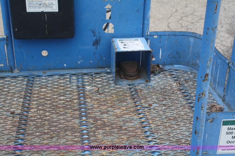 image for item F2816 2000 Genie Z-30/20N boom lift