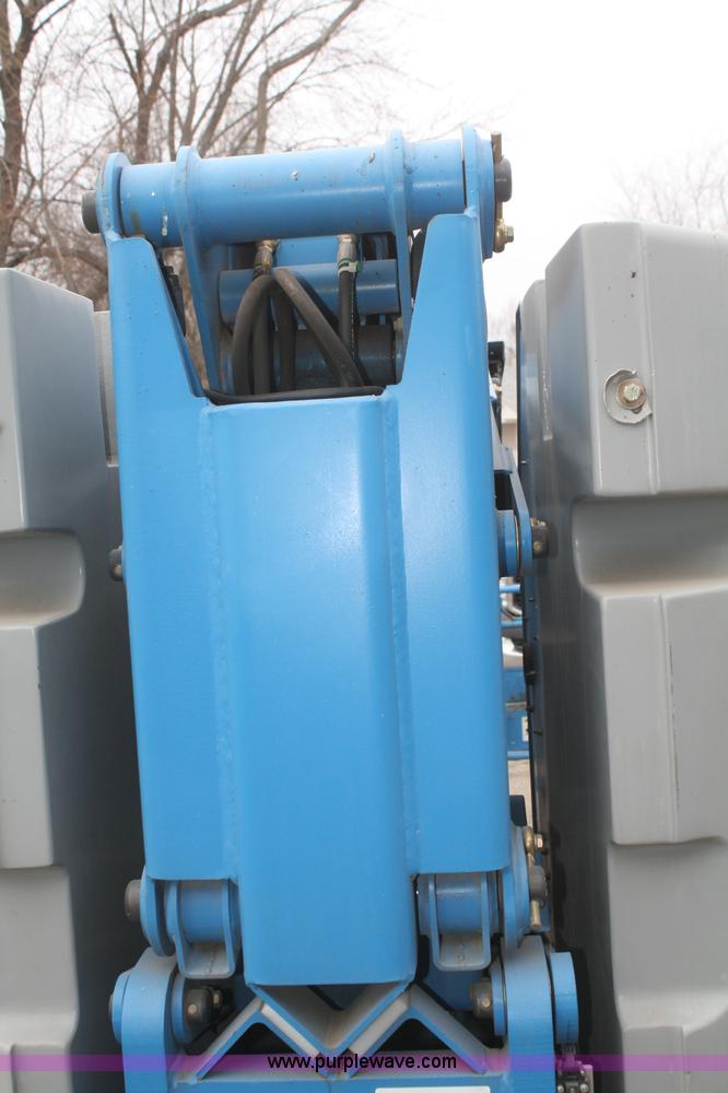 image for item F2816 2000 Genie Z-30/20N boom lift