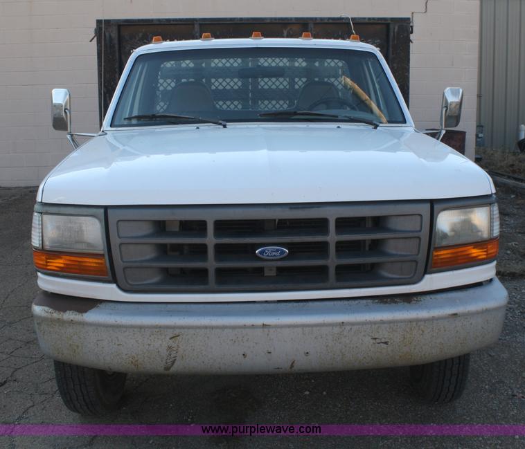 image for item F2817 1997 Ford F350 XL flatbed truck