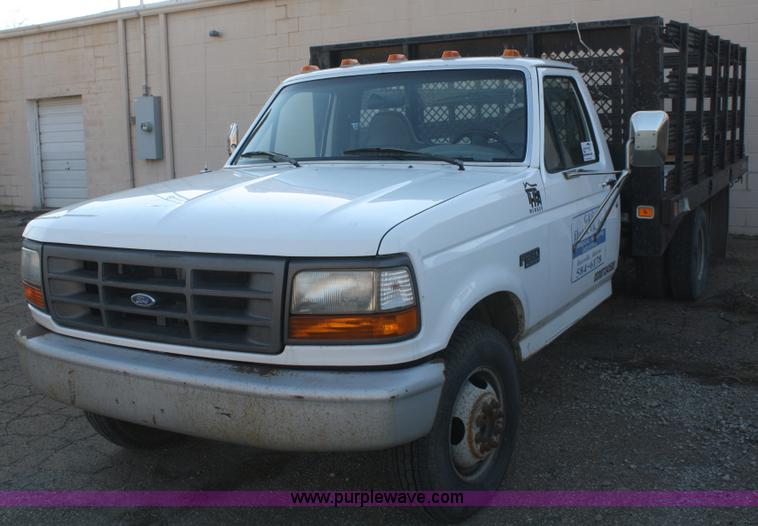 image for item F2817 1997 Ford F350 XL flatbed truck