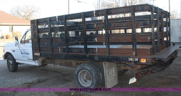 image for item F2817 1997 Ford F350 XL flatbed truck