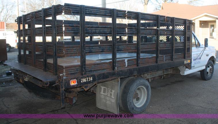 image for item F2817 1997 Ford F350 XL flatbed truck