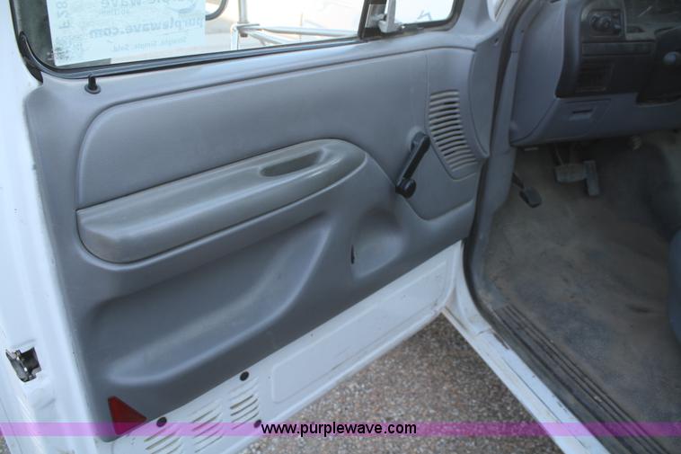 image for item F2817 1997 Ford F350 XL flatbed truck