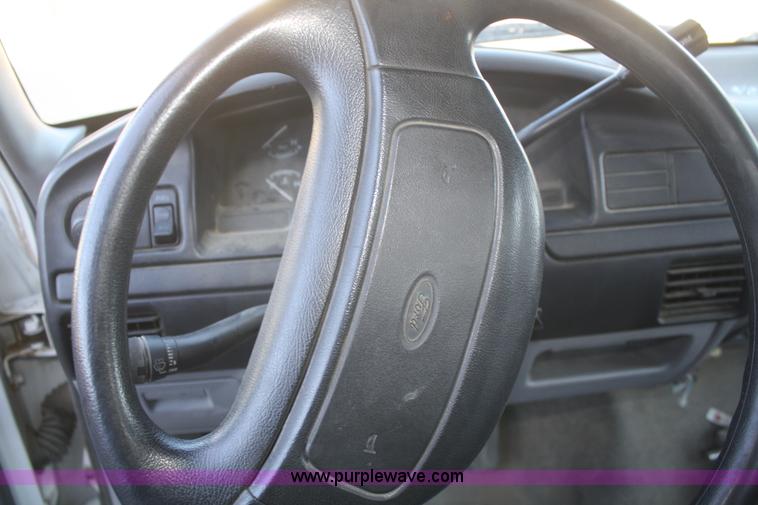 image for item F2817 1997 Ford F350 XL flatbed truck