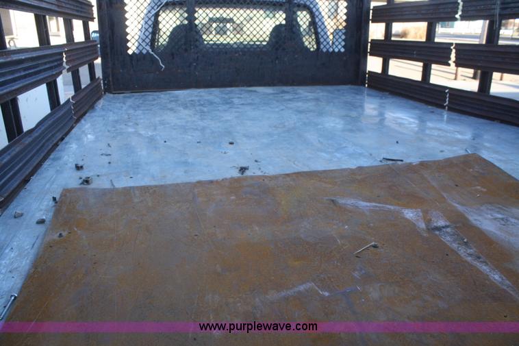 image for item F2817 1997 Ford F350 XL flatbed truck