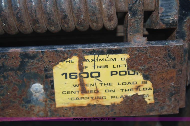 image for item F2817 1997 Ford F350 XL flatbed truck