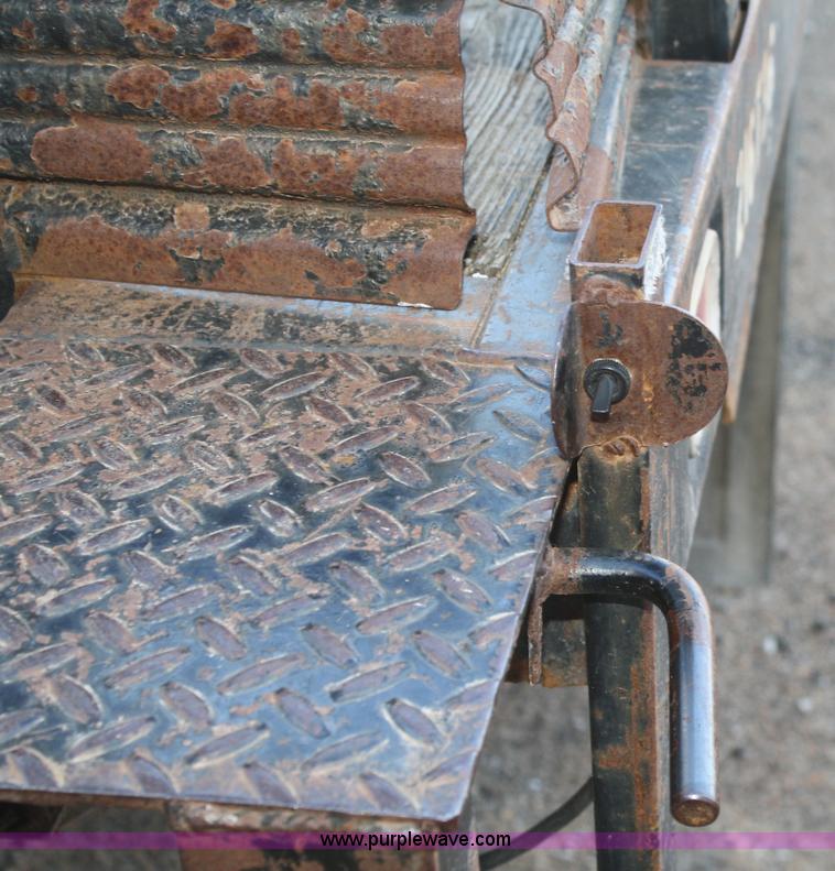 image for item F2817 1997 Ford F350 XL flatbed truck