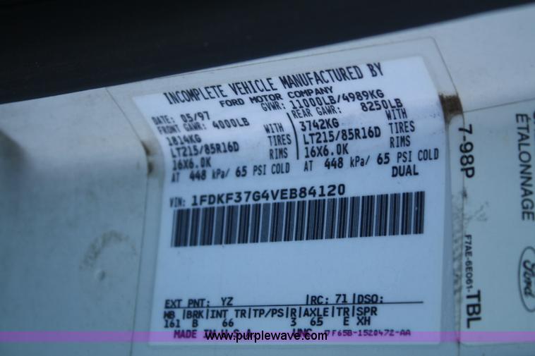 image for item F2817 1997 Ford F350 XL flatbed truck