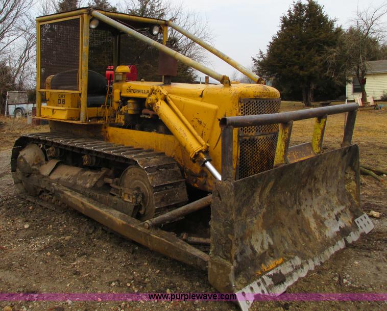 image for item F2872 1951 Caterpillar D6 dozer