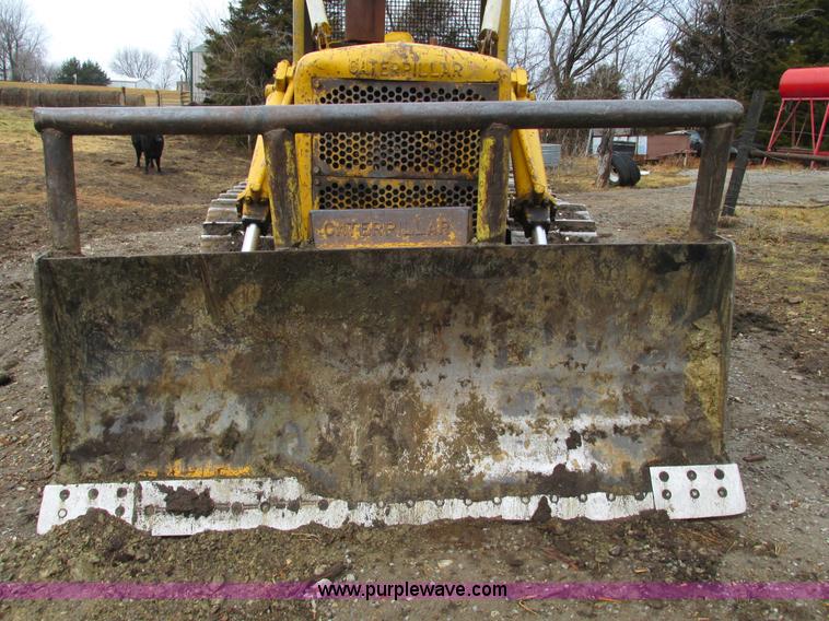 image for item F2872 1951 Caterpillar D6 dozer