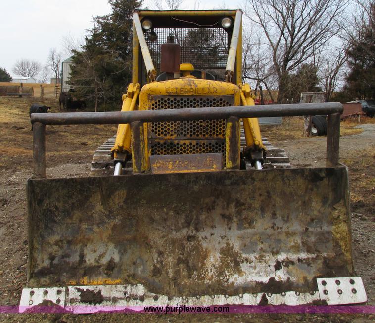 image for item F2872 1951 Caterpillar D6 dozer