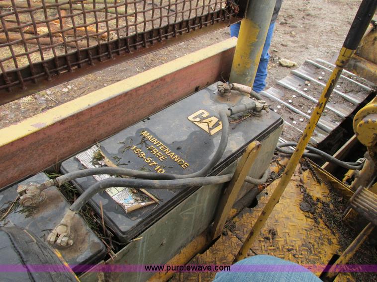 image for item F2872 1951 Caterpillar D6 dozer