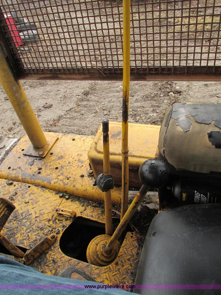 image for item F2872 1951 Caterpillar D6 dozer