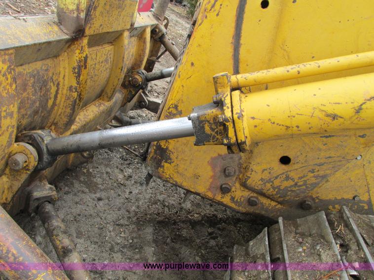 image for item F2872 1951 Caterpillar D6 dozer