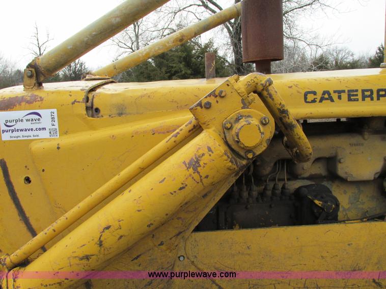 image for item F2872 1951 Caterpillar D6 dozer