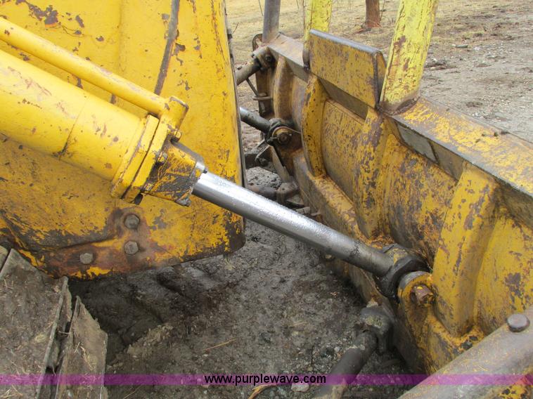 image for item F2872 1951 Caterpillar D6 dozer