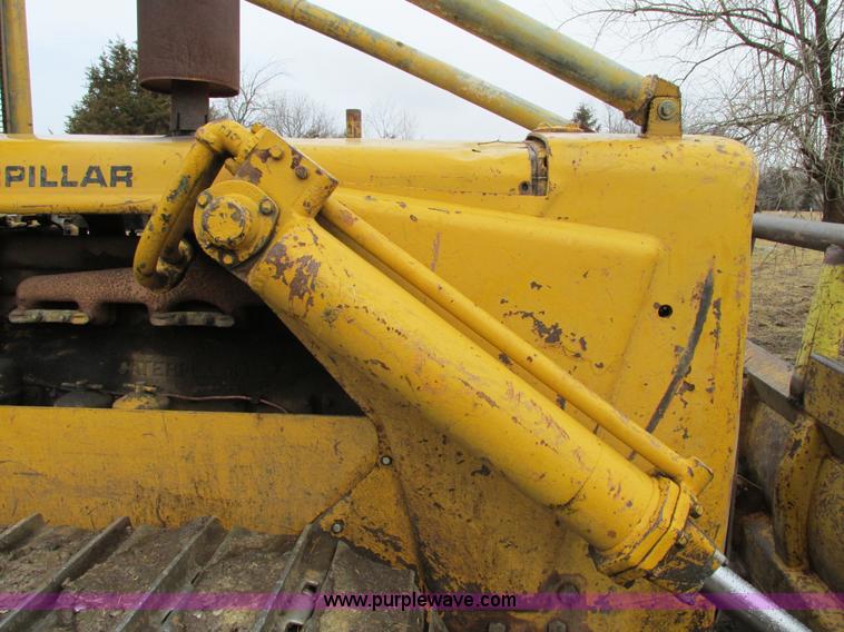 image for item F2872 1951 Caterpillar D6 dozer
