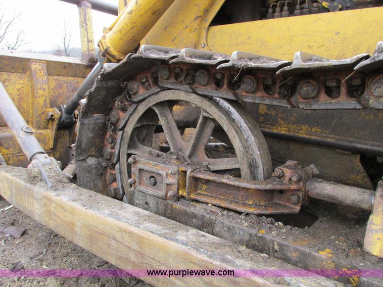 image for item F2872 1951 Caterpillar D6 dozer