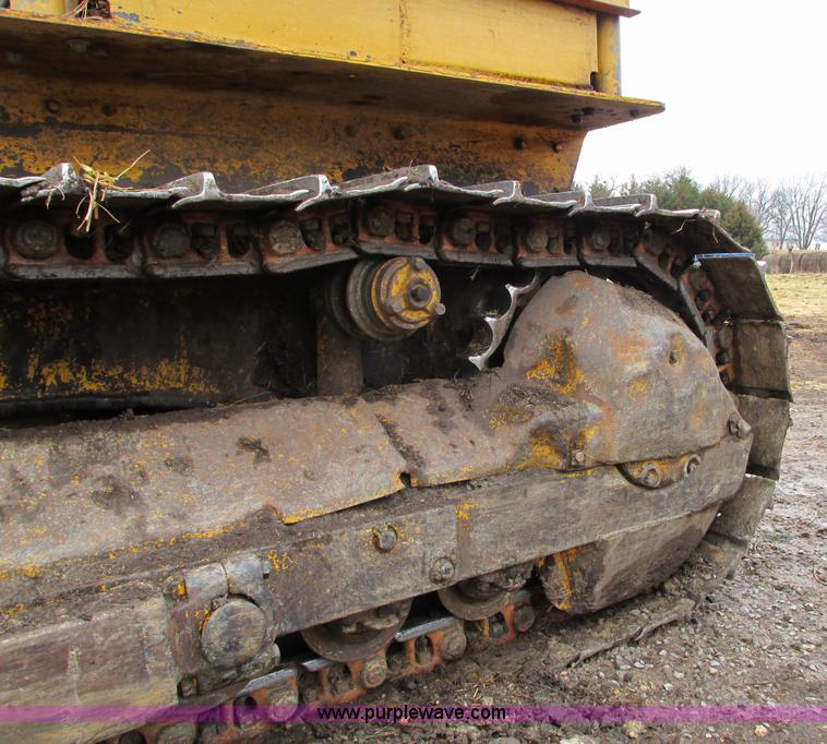 image for item F2872 1951 Caterpillar D6 dozer