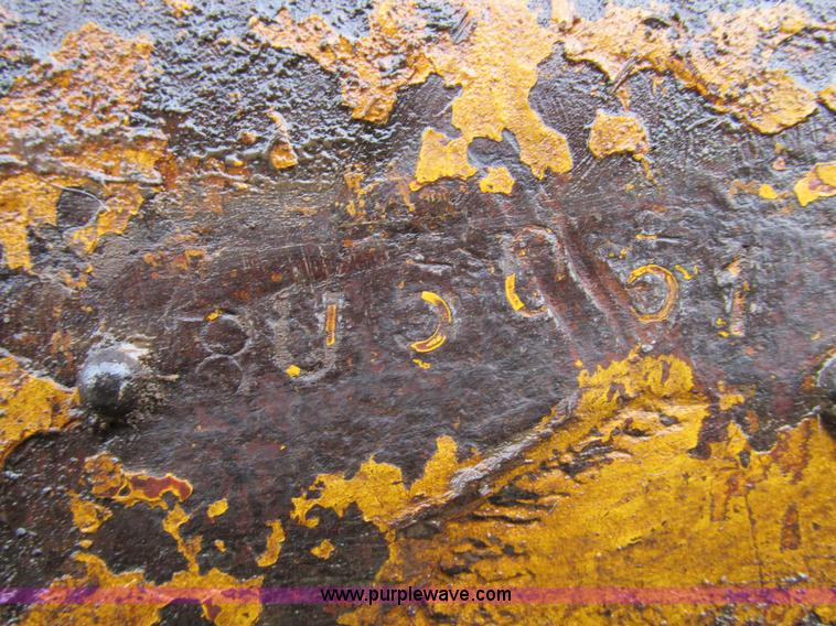 image for item F2872 1951 Caterpillar D6 dozer