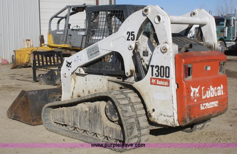 image for item F2874 2006 Bobcat T300 track skid steer