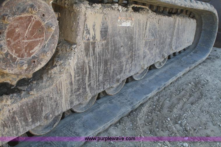 image for item F2874 2006 Bobcat T300 track skid steer