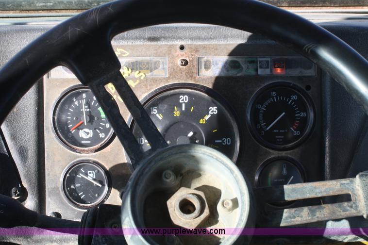 image for item F2875 1994 Volvo A25C articulated haul truck