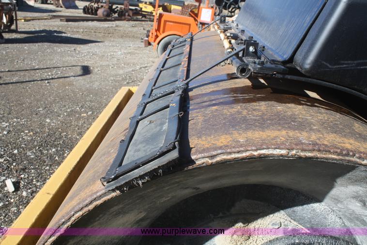 image for item F2876 Hyster C620B vibratory roller