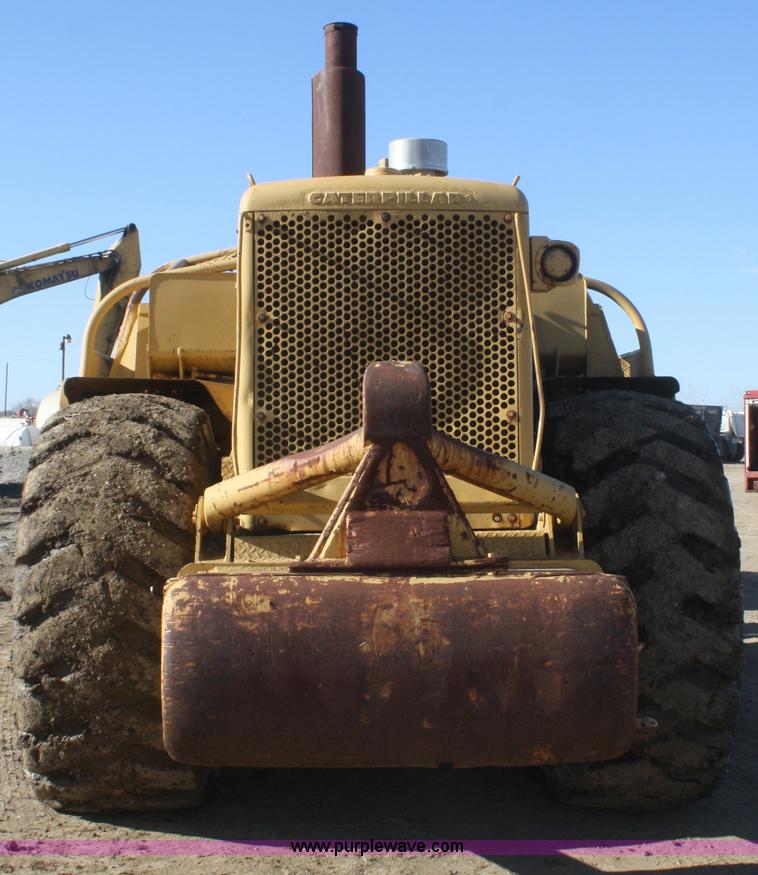 image for item F2881 1971 Caterpillar 627 twin engine motor scraper