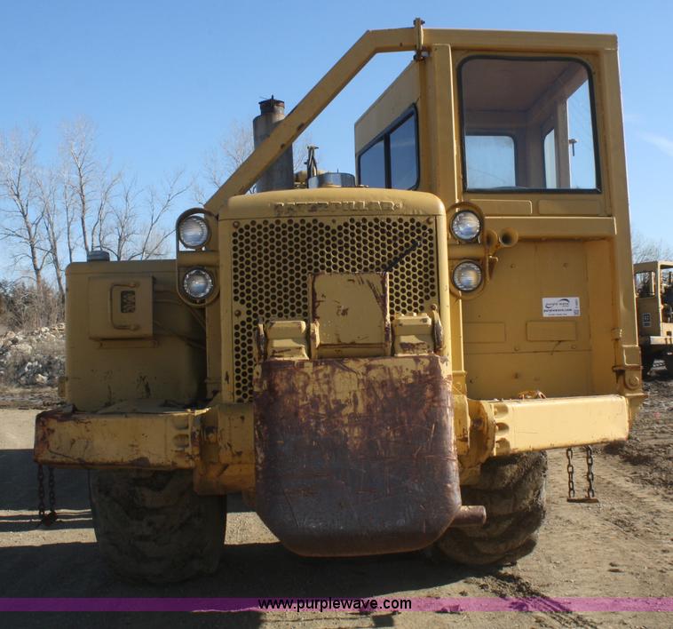 image for item F2881 1971 Caterpillar 627 twin engine motor scraper