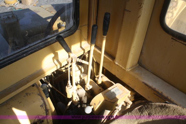 image for item F2881 1971 Caterpillar 627 twin engine motor scraper